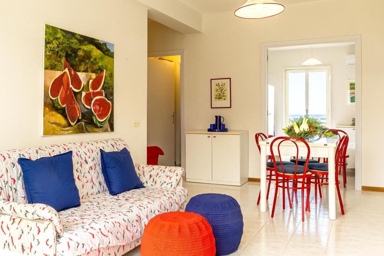 La Casa Di Stefe Apartment จีอาร์ดีนี นักซอส ภายนอก รูปภาพ