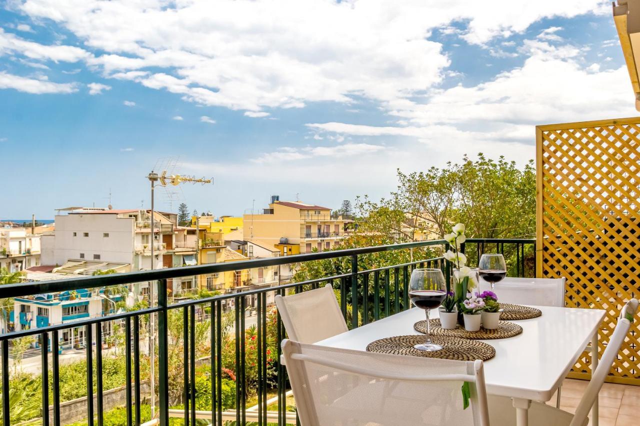 La Casa Di Stefe Apartment จีอาร์ดีนี นักซอส ภายนอก รูปภาพ